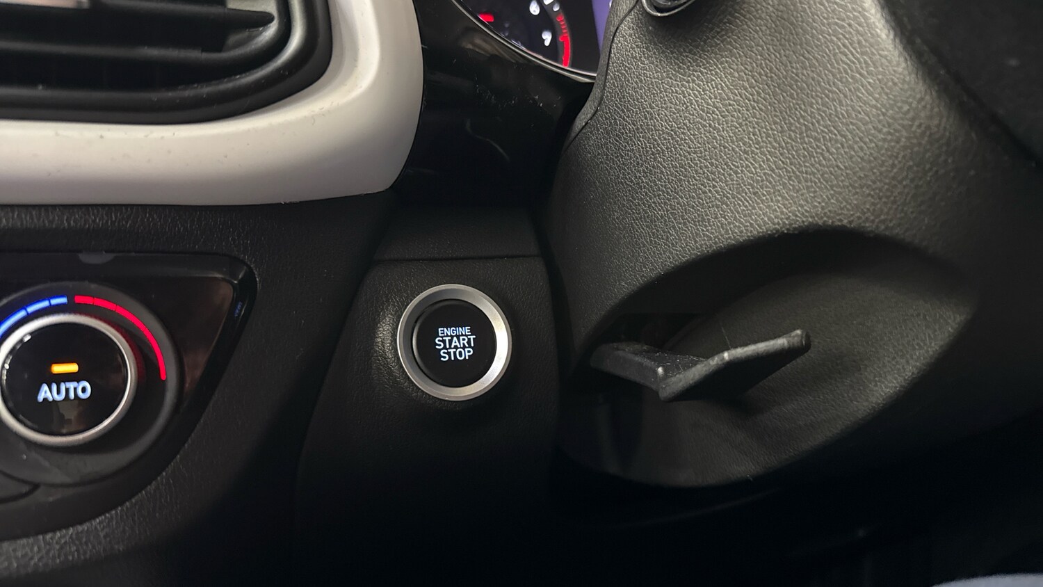 Used Hyundai i10 2023 for sale - 77962180: Photo 31