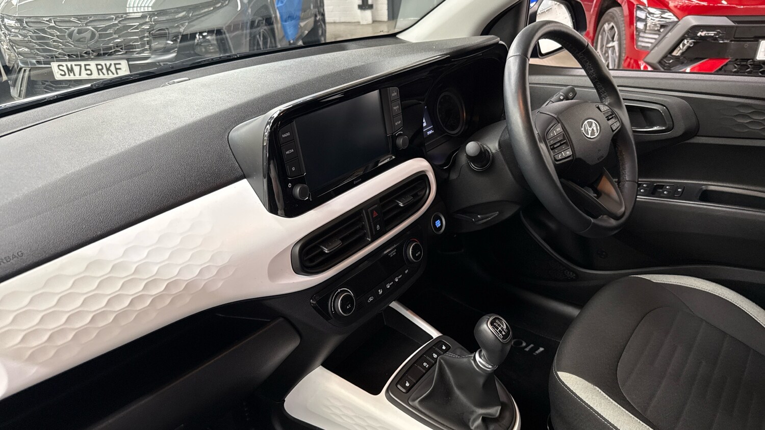 Used Hyundai i10 2023 for sale - 77962180: Photo 9