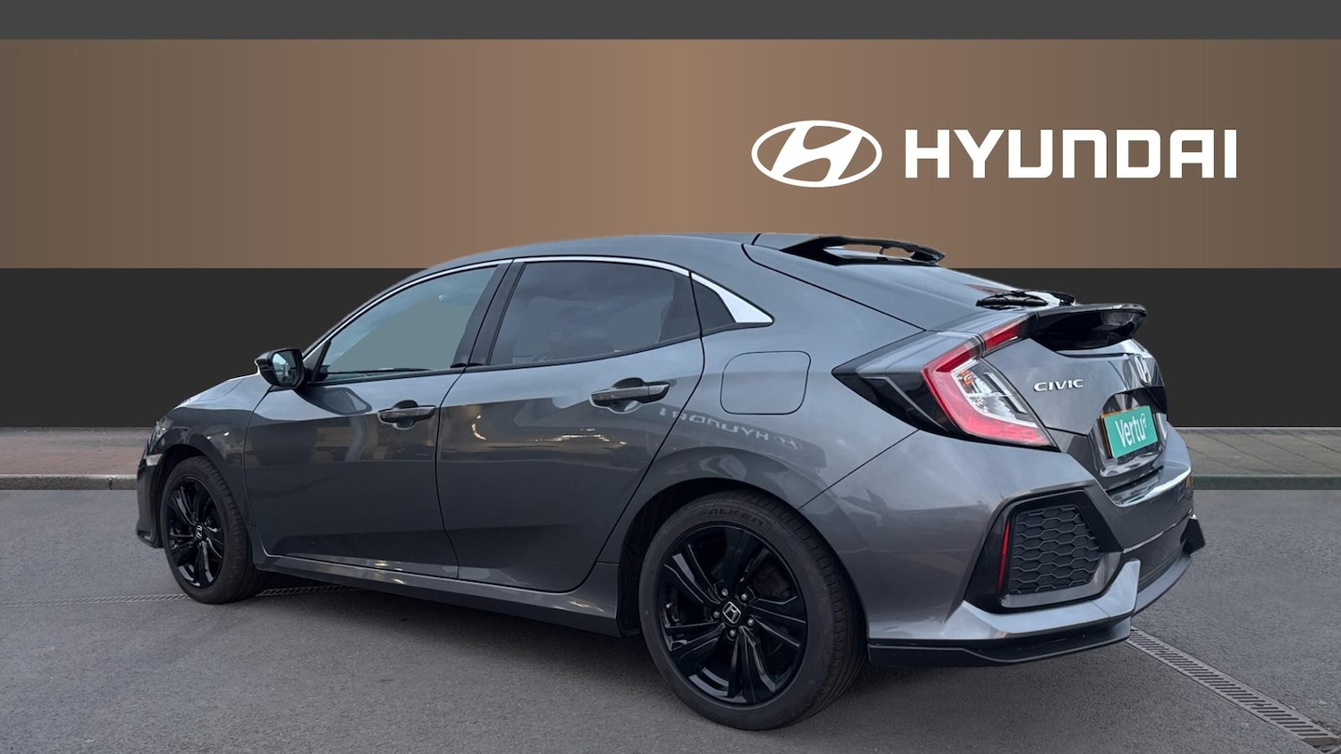 Used Honda Civic 2019 for sale - 76332027: Photo 2