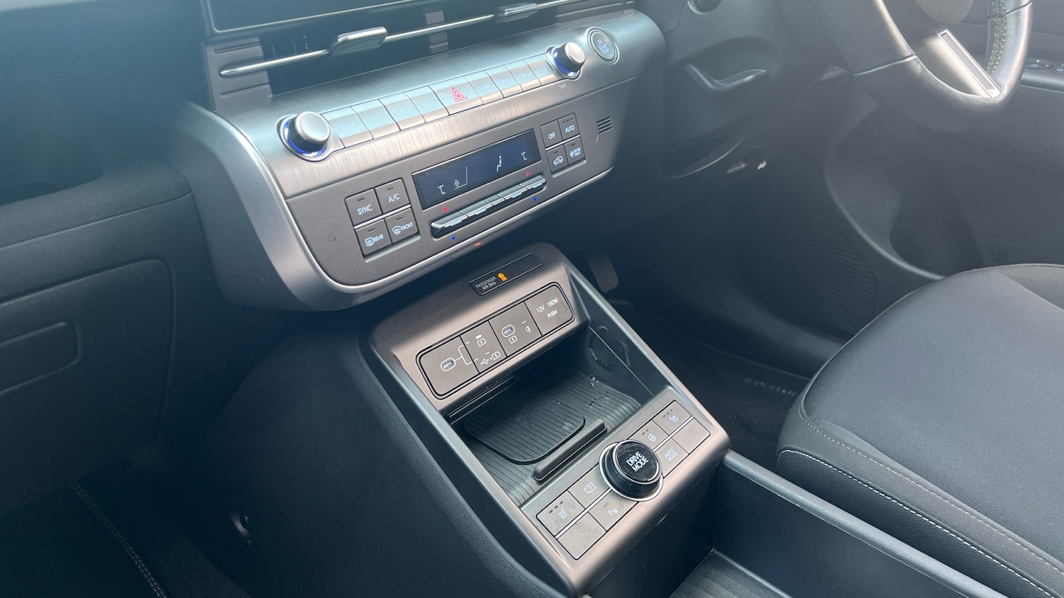 Used Hyundai KONA 2023 for sale - 77729725: Photo 13