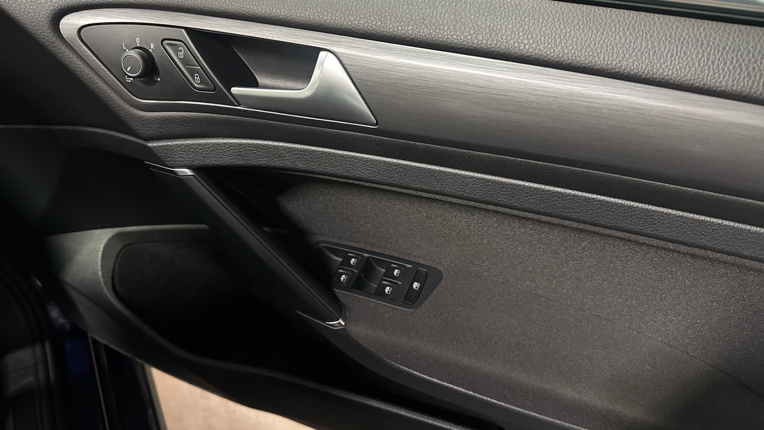 Used Volkswagen Golf 2018 for sale - 76492115: Photo 29