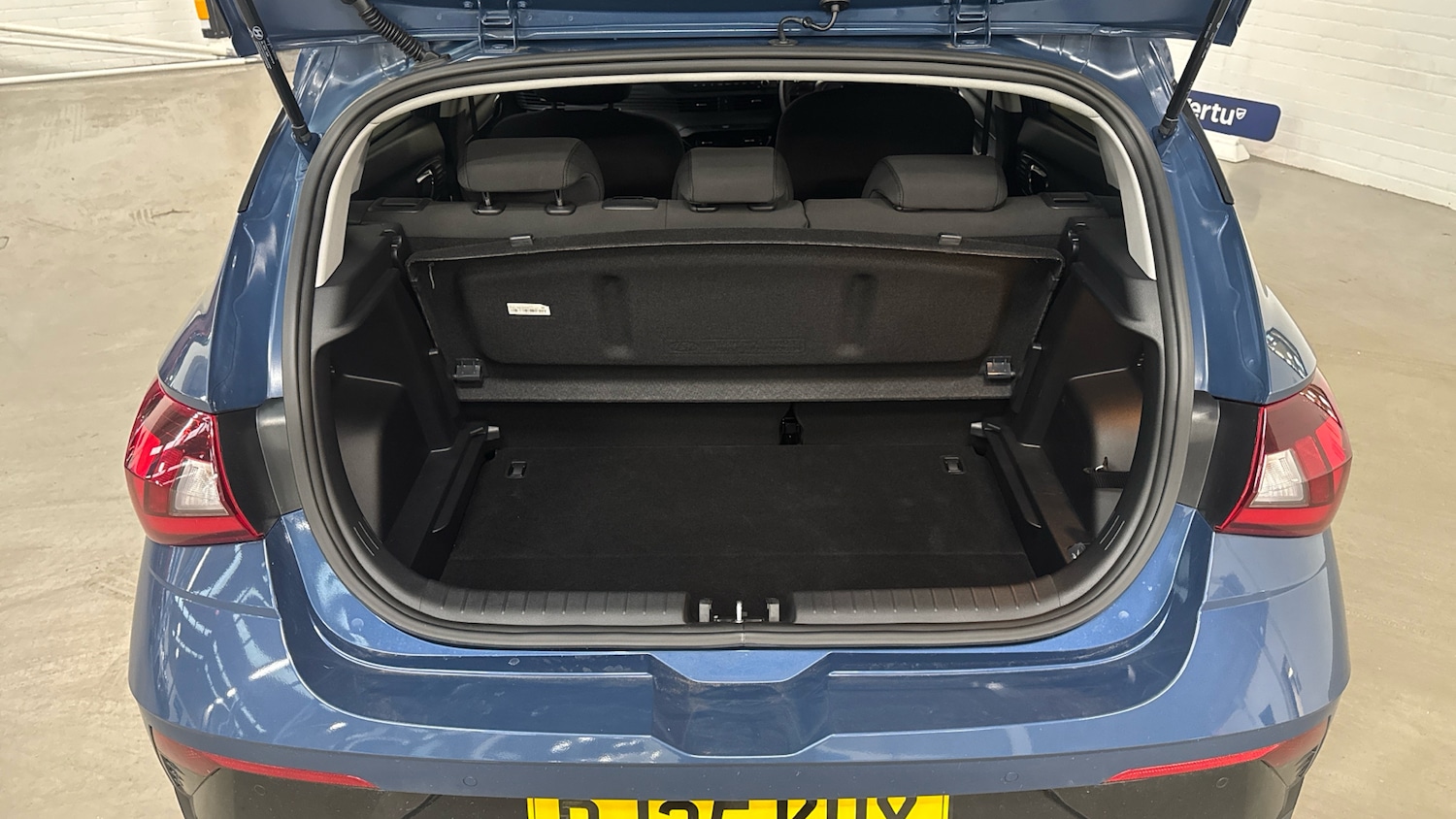 Used Hyundai i20 2025 for sale - 76693209: Photo 4