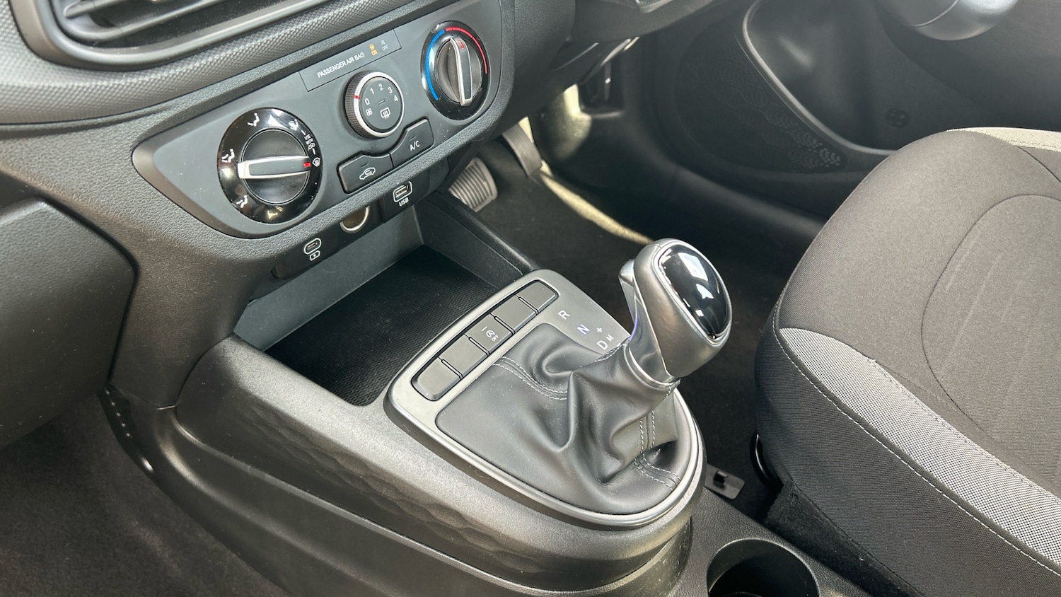 Used Hyundai i10 2024 for sale - 77871933: Photo 13