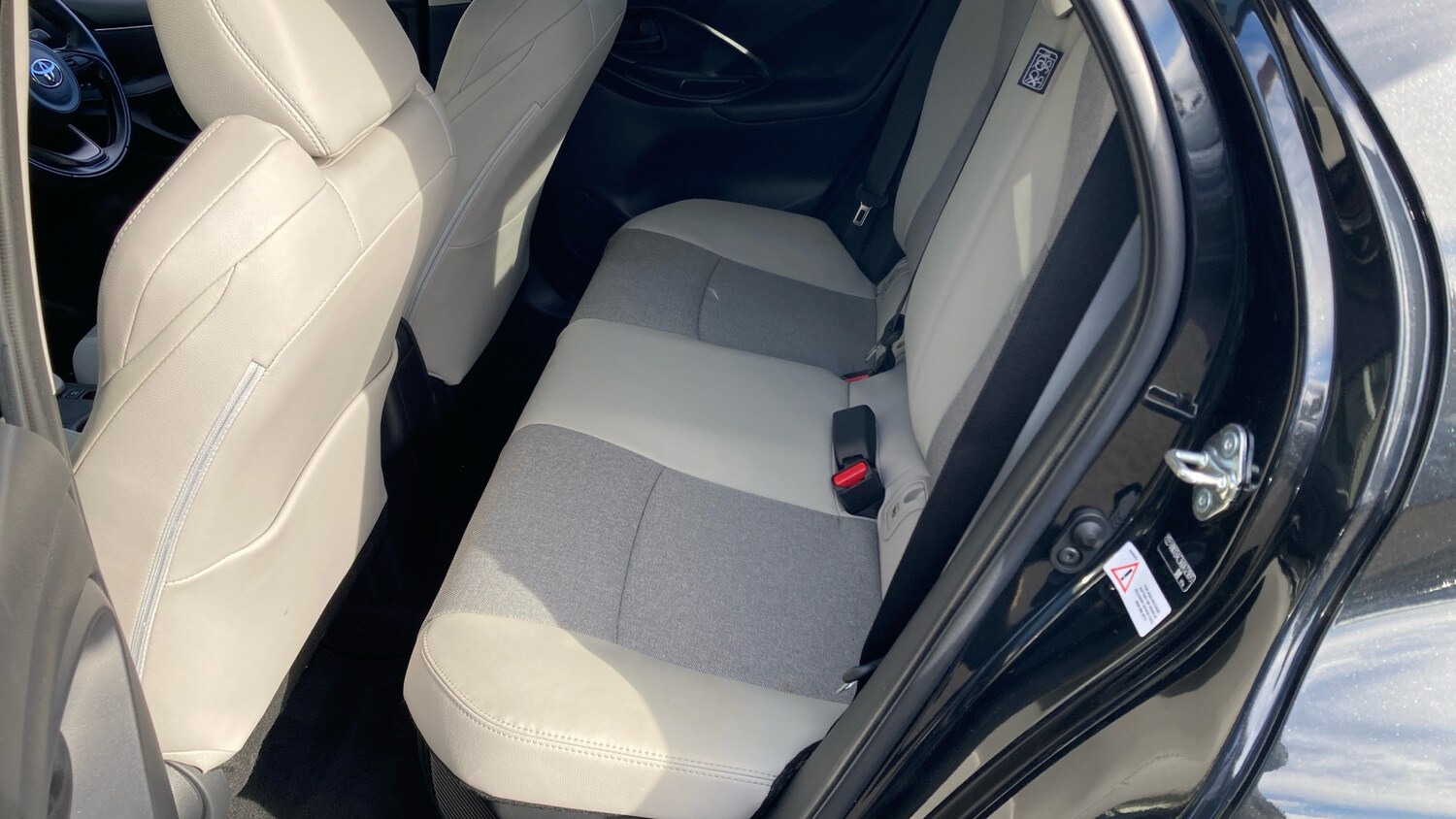 Used Toyota Yaris 2023 for sale - 76265263: Photo 16