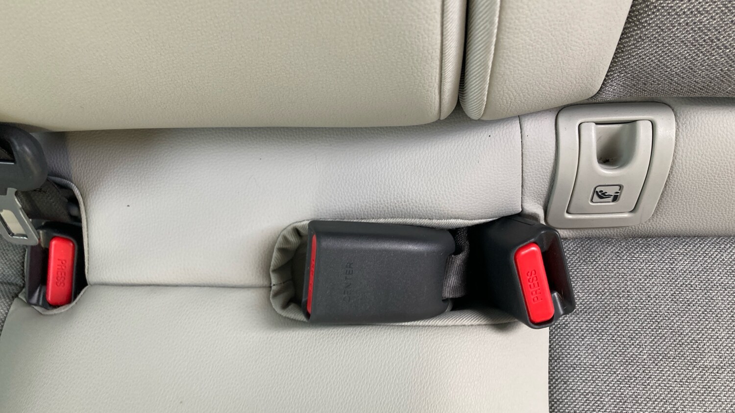 Used Toyota Yaris 2023 for sale - 76265263: Photo 17