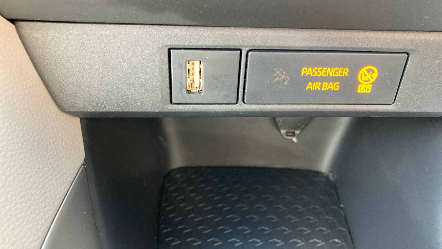 Used Toyota Yaris 2023 for sale - 76265263: Photo 25