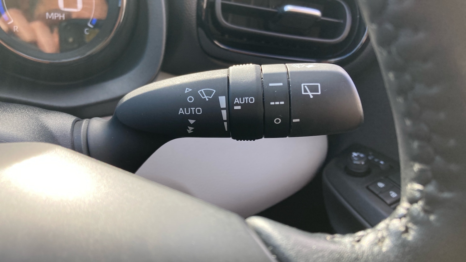 Used Toyota Yaris 2023 for sale - 76265263: Photo 35