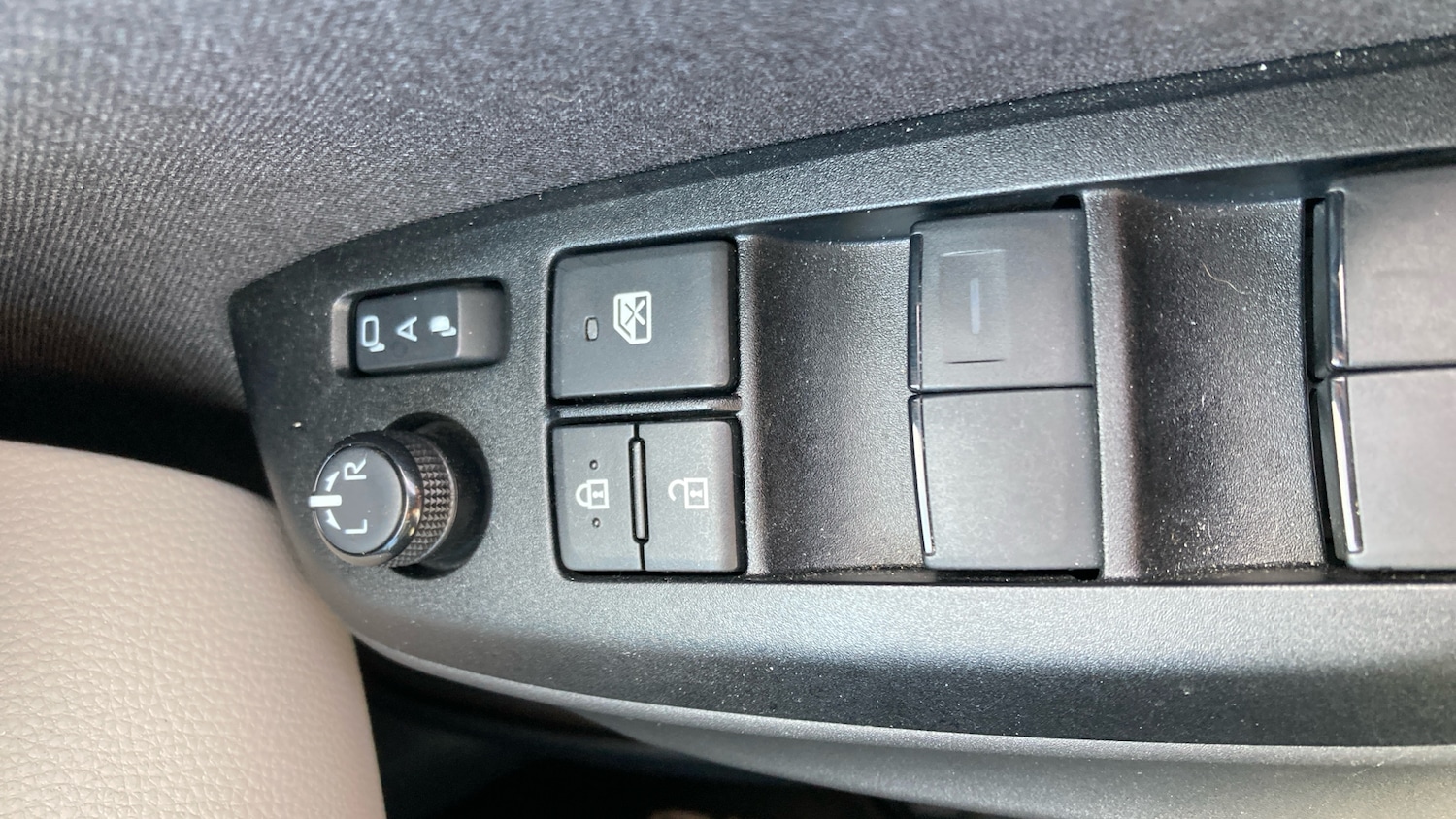 Used Toyota Yaris 2023 for sale - 76265263: Photo 36