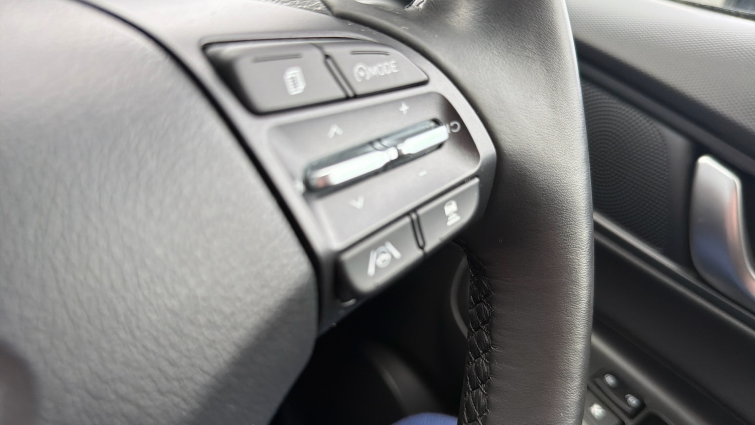 Used Hyundai KONA 2023 for sale - 78042610: Photo 29