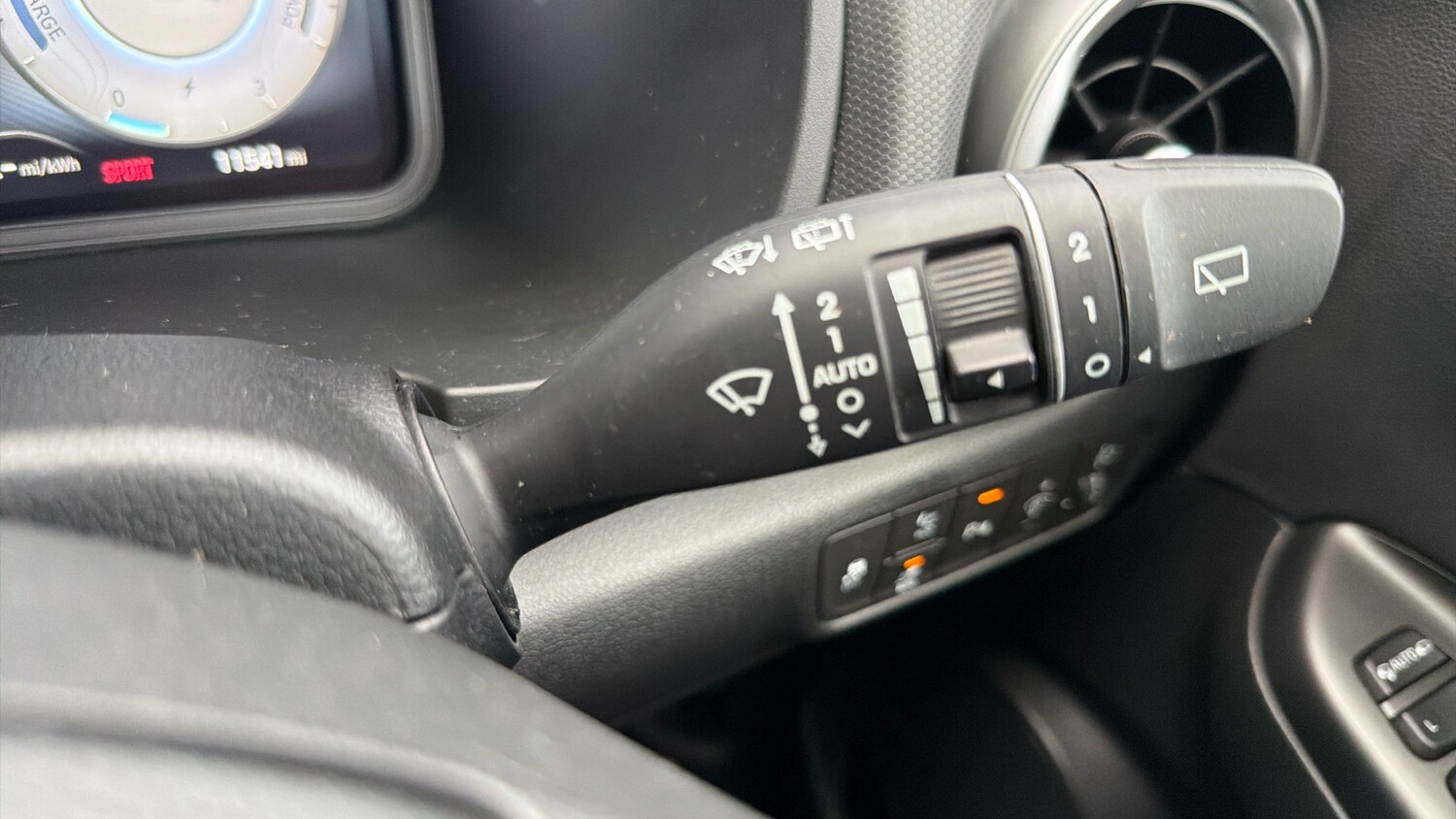 Used Hyundai KONA 2023 for sale - 78042610: Photo 31