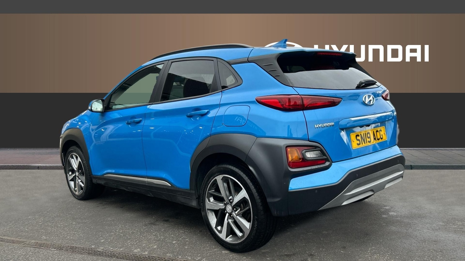 Used Hyundai KONA 2019 for sale - 77935113: Photo 2