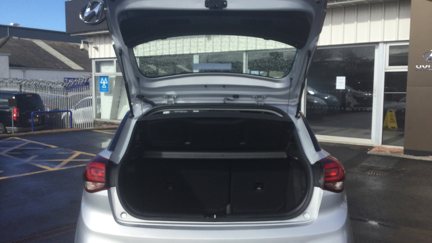 Used Hyundai i20 2019 for sale - 77171058: Photo 4