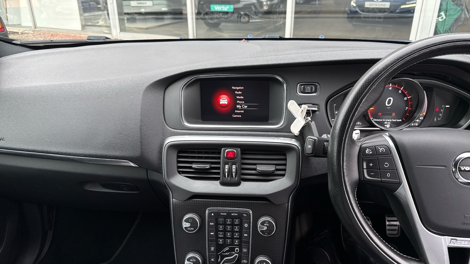 Used Volvo V40 2019 for sale - 76354927: Photo 10