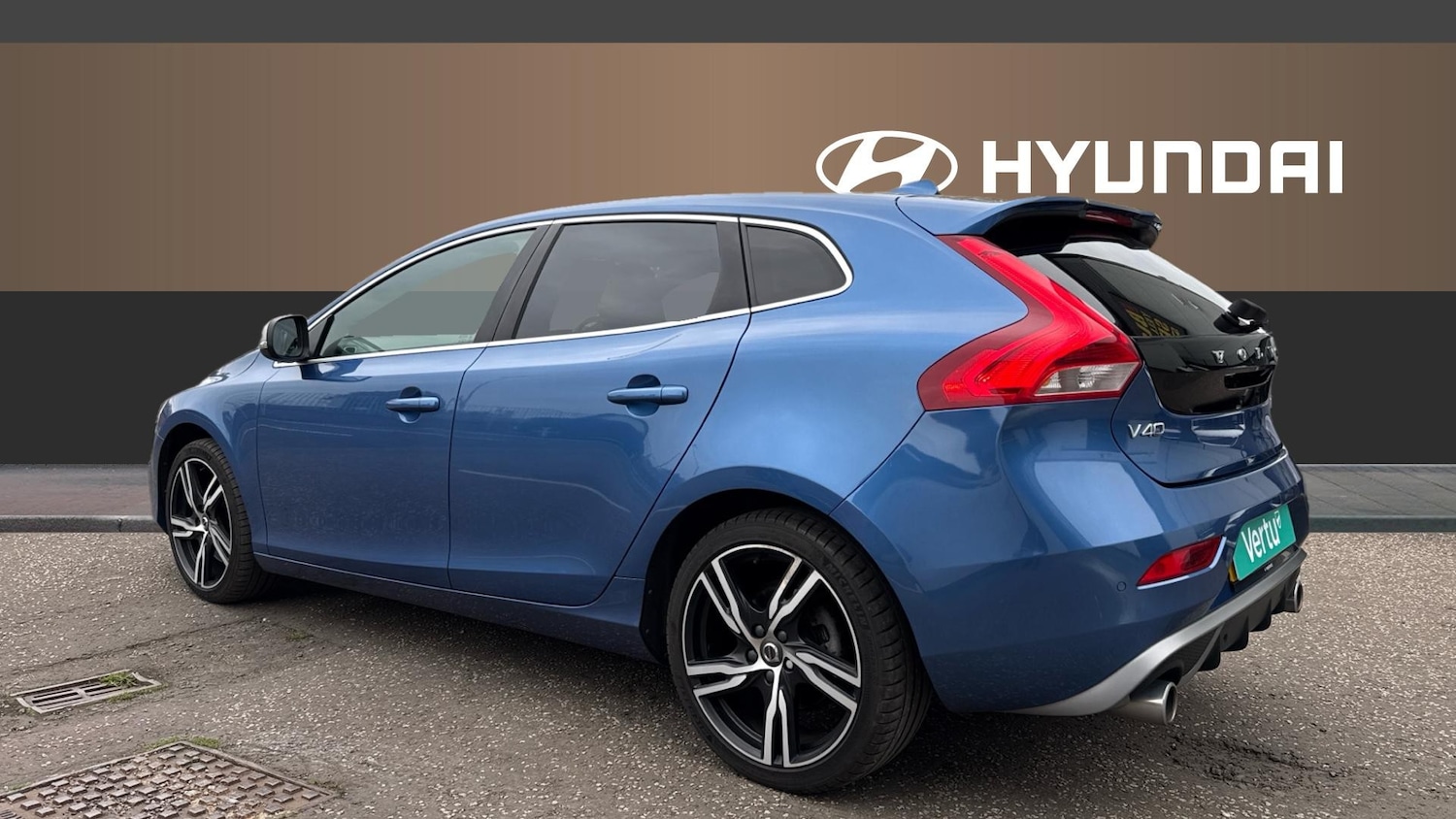 Used Volvo V40 2019 for sale - 76354927: Photo 2
