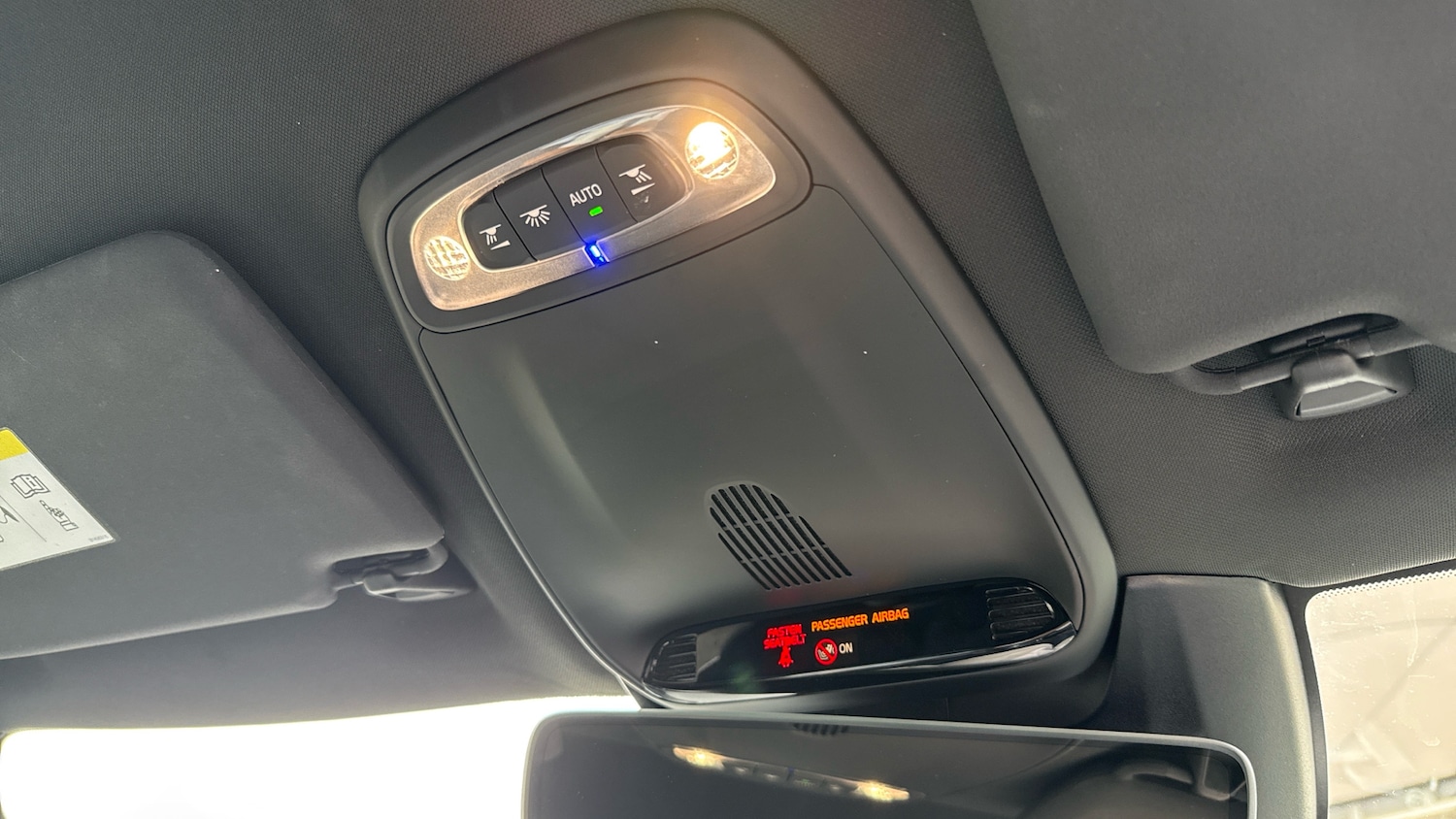 Used Volvo V40 2019 for sale - 76354927: Photo 32