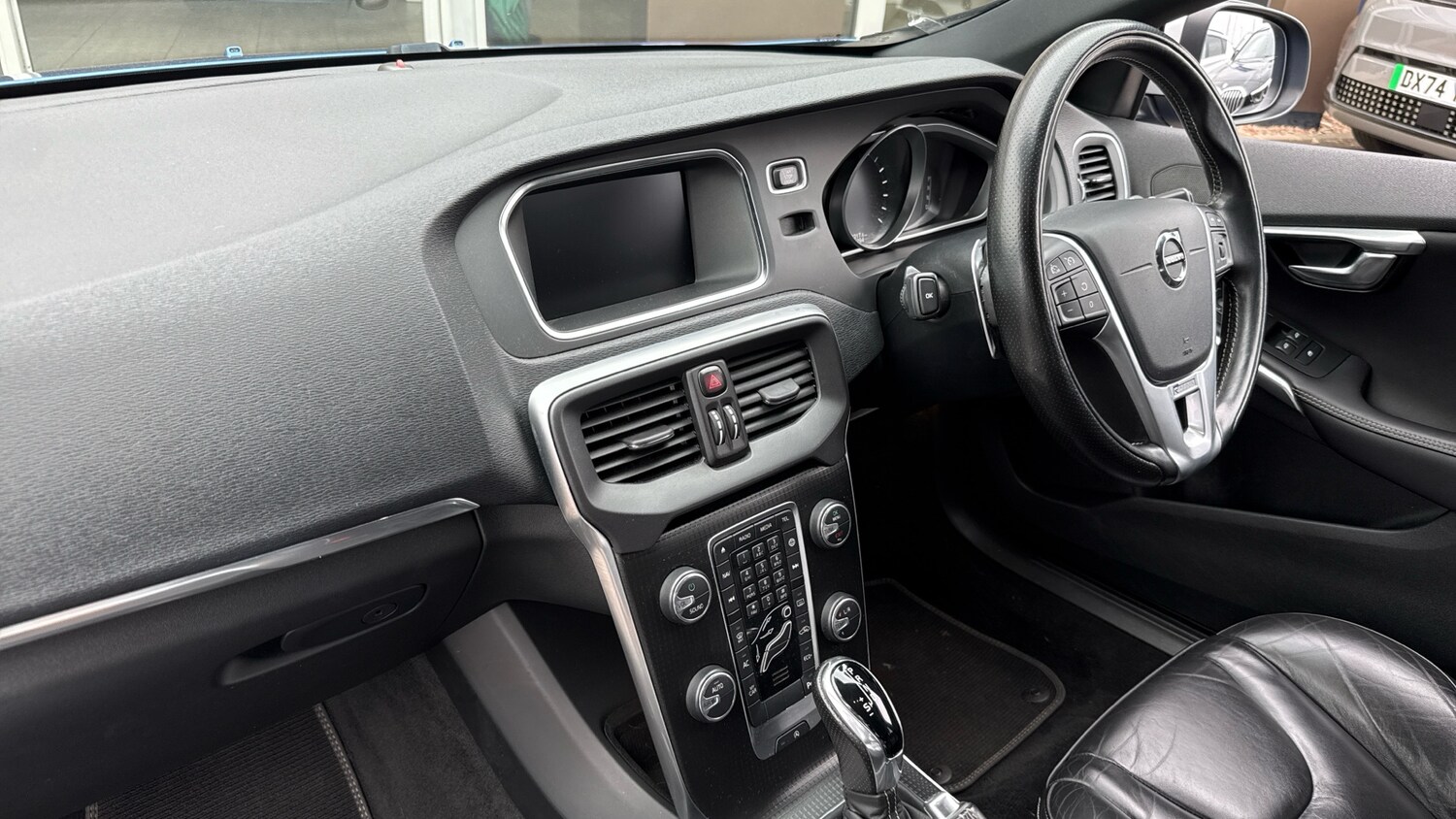 Used Volvo V40 2019 for sale - 76354927: Photo 9