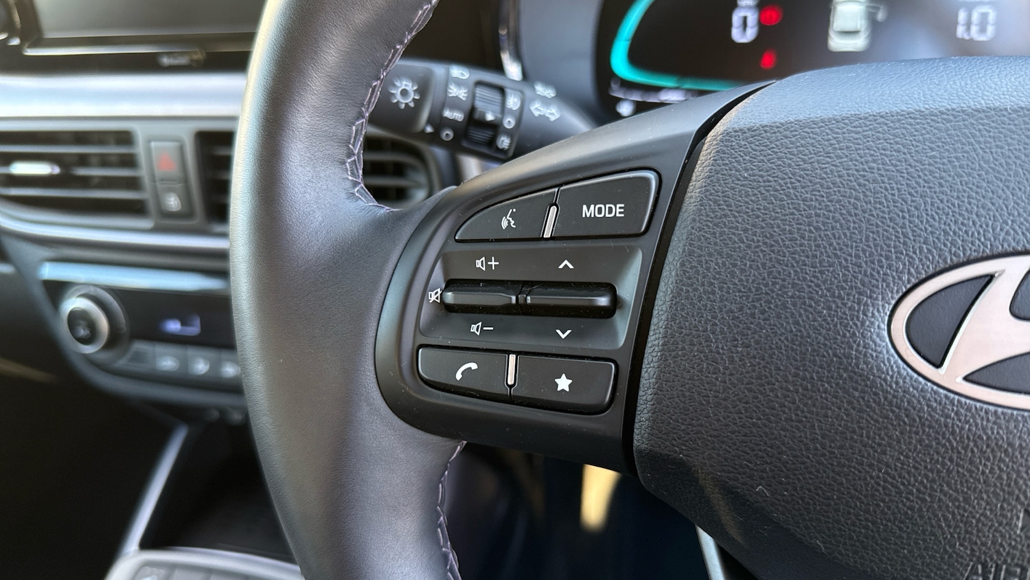 Used Hyundai i10 2024 for sale - 76413259: Photo 20