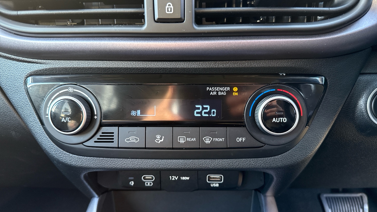 Used Hyundai i10 2024 for sale - 76413259: Photo 24