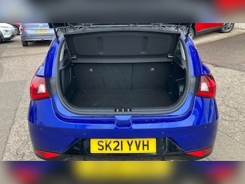 Used Hyundai i20 2021 for sale - 76131129: Photo