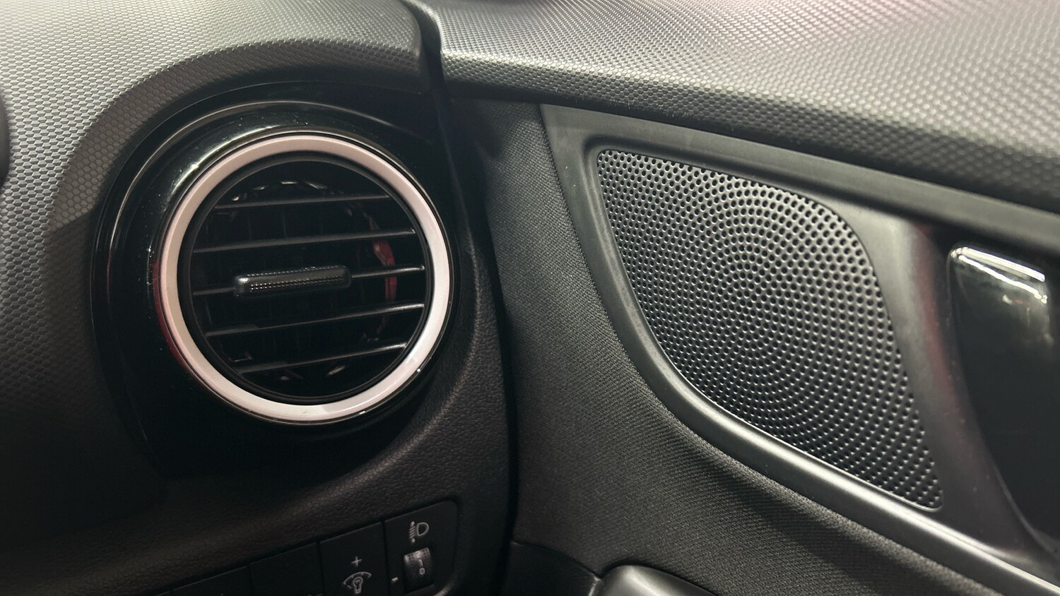 Used Hyundai KONA 2020 for sale - 77528509: Photo 42