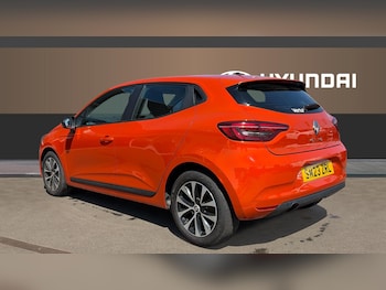 Used Renault Clio 2023 for sale - 79087426: Photo