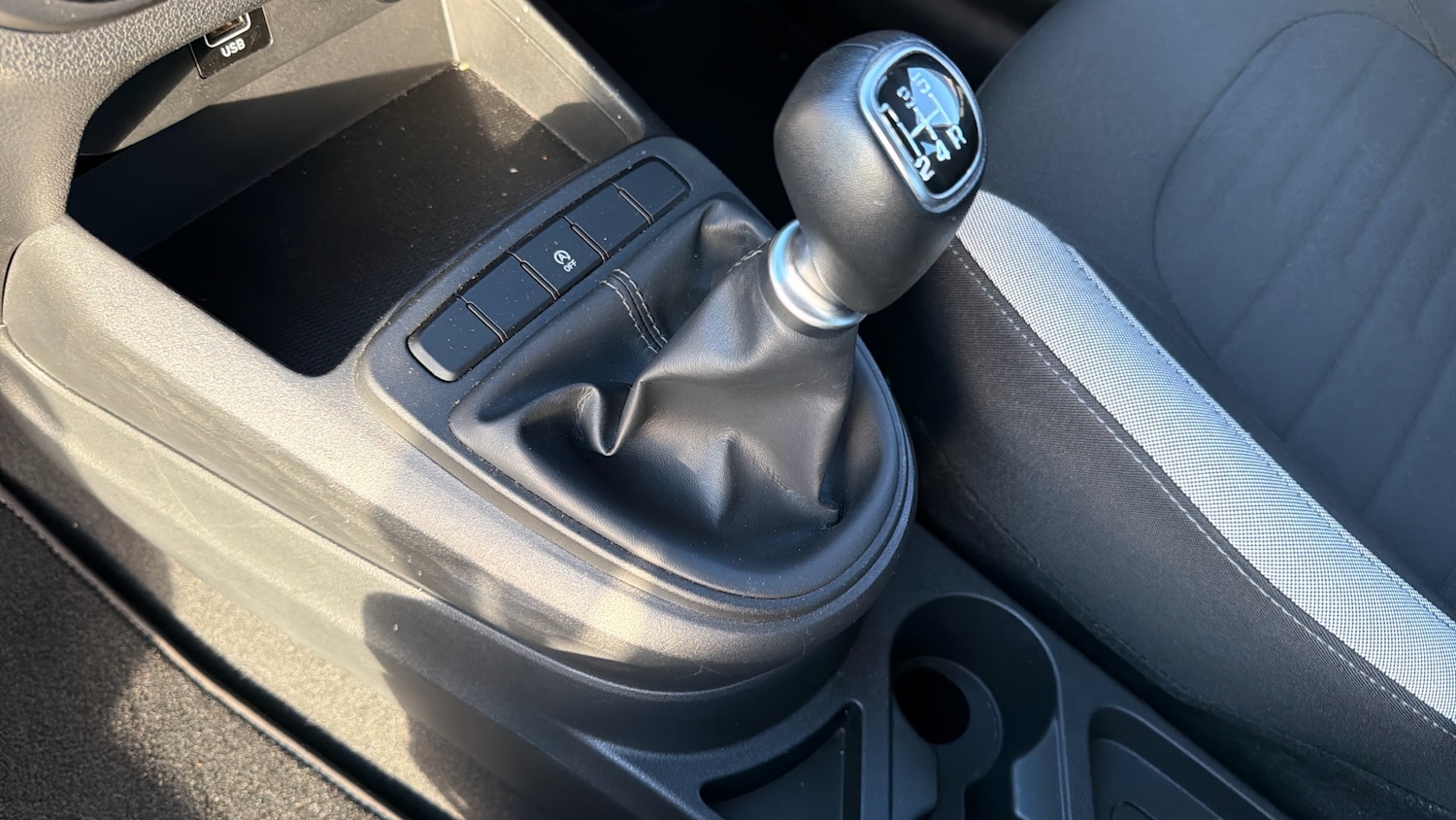 Used Hyundai i10 2021 for sale - 77138453: Photo 13