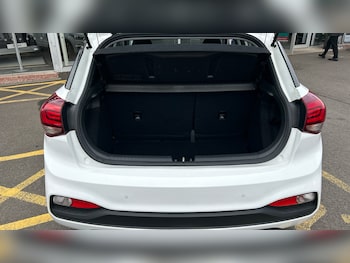 Used Hyundai i20 2020 for sale - 79229490: Photo