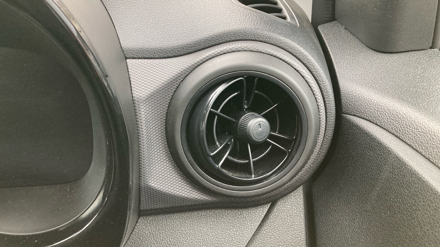 Used Hyundai i10 2024 for sale - 76198058: Photo 26