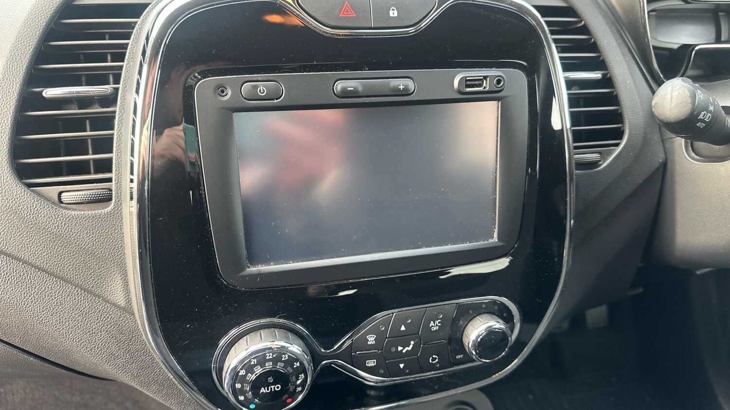 Used Renault Captur 2017 for sale - 76220702: Photo 12