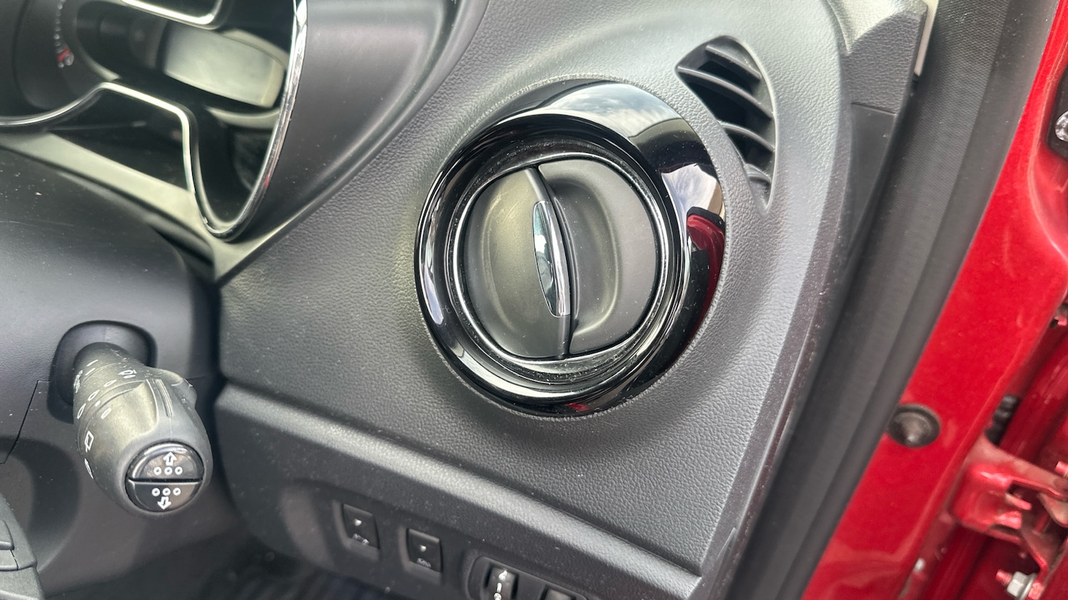 Used Renault Captur 2017 for sale - 76220702: Photo 38