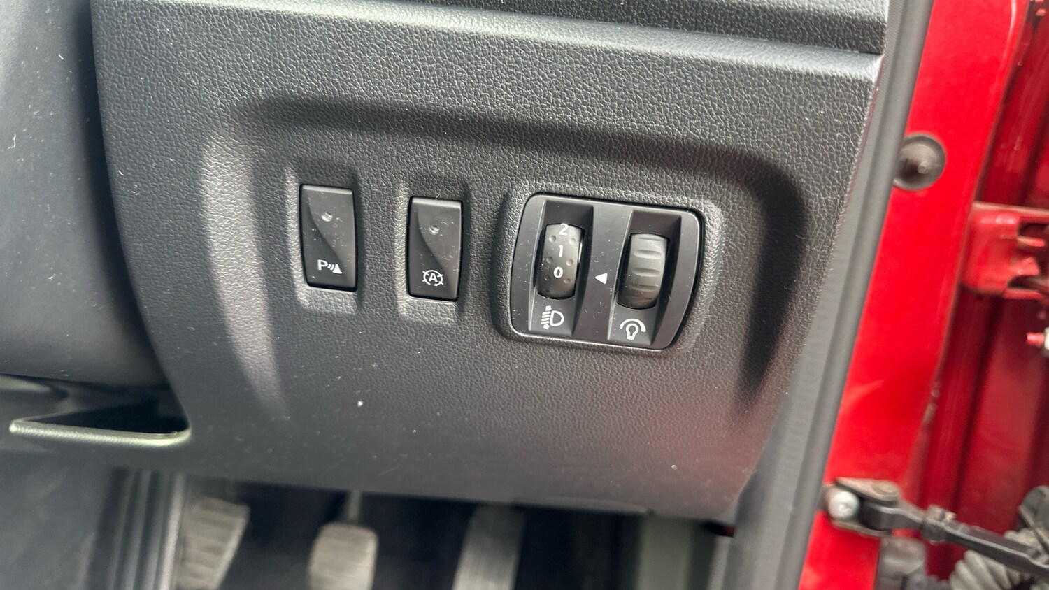 Used Renault Captur 2017 for sale - 76220702: Photo 39