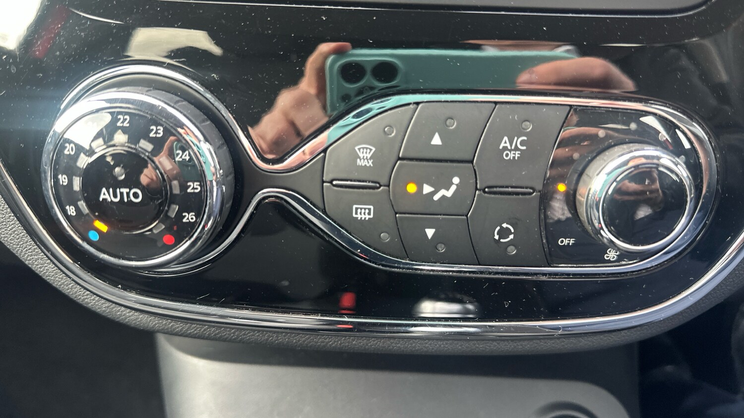 Used Renault Captur 2017 for sale - 76220702: Photo 45