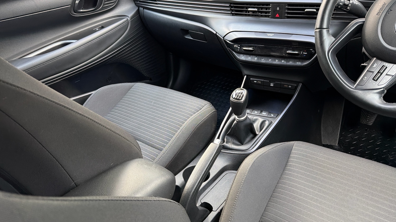 Used Hyundai i20 2021 for sale - 76588530: Photo 14