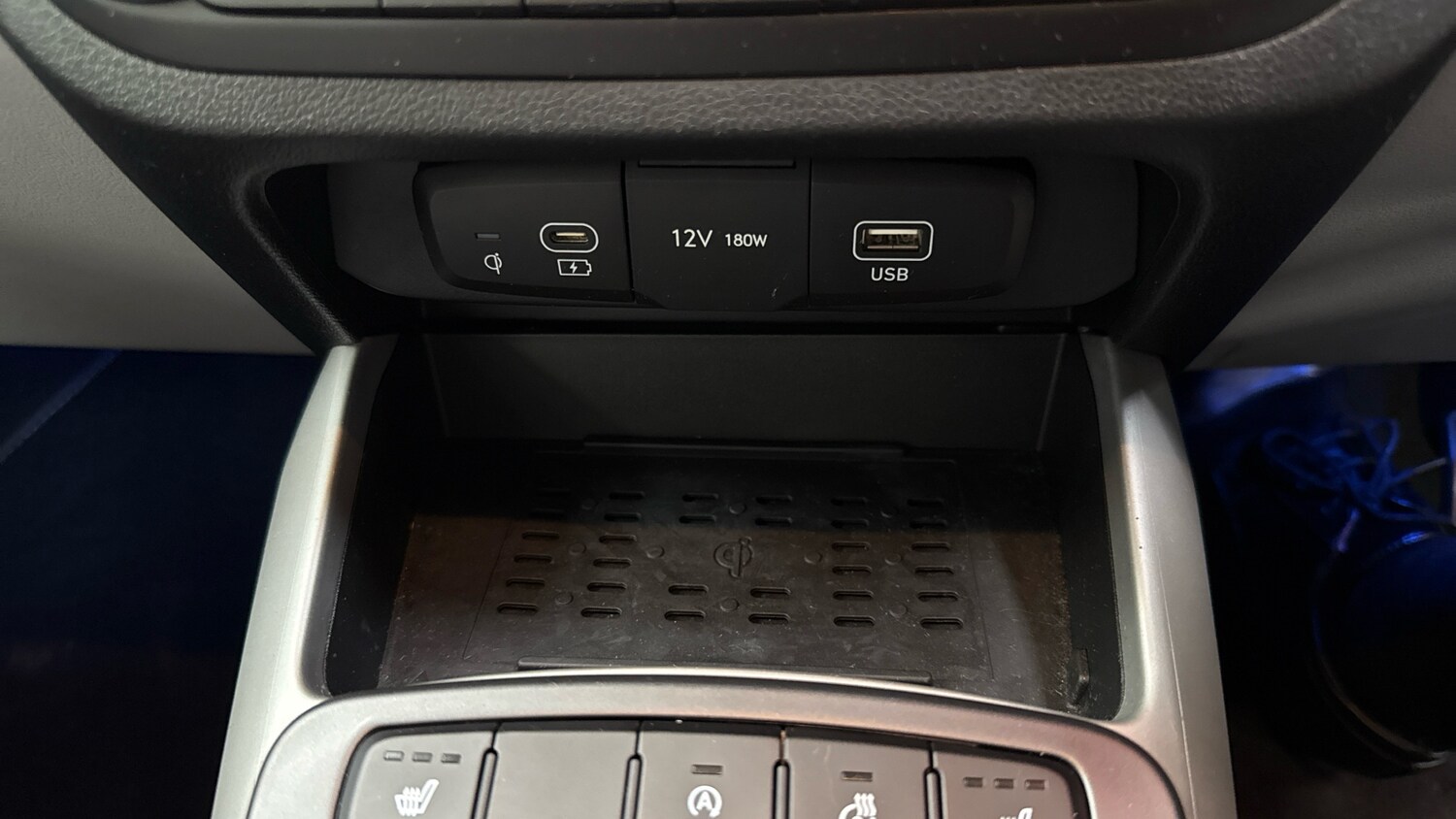 Used Hyundai i10 2023 for sale - 78210691: Photo 25