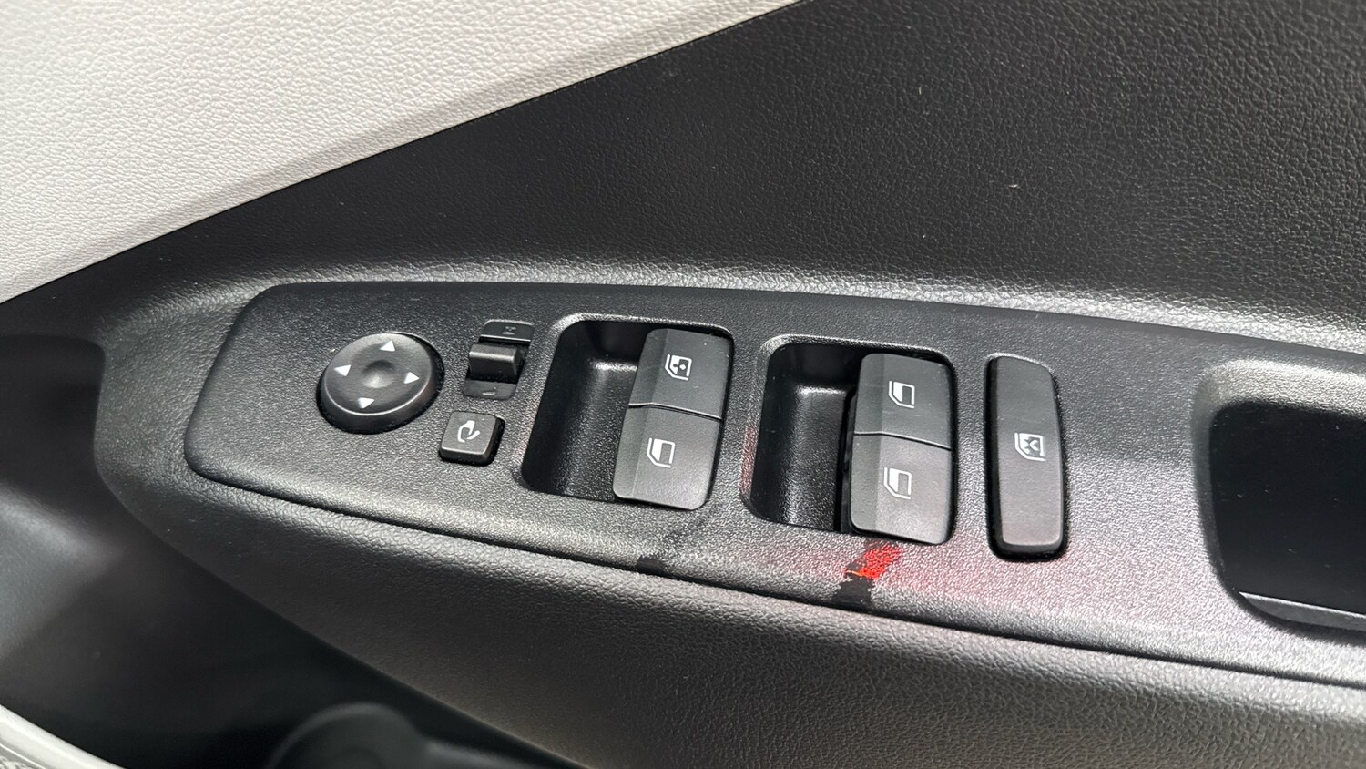 Used Hyundai i10 2023 for sale - 78210691: Photo 32