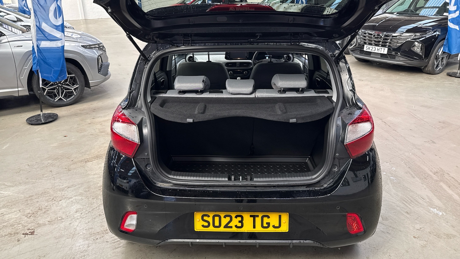 Used Hyundai i10 2023 for sale - 78210691: Photo 4