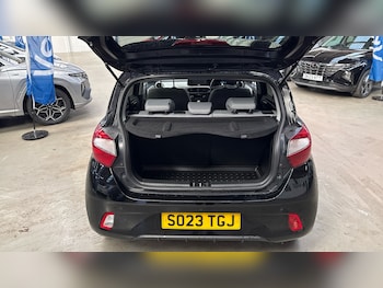 Used Hyundai i10 2023 for sale - 78210691: Photo