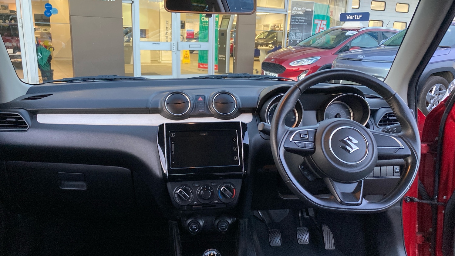 Used Suzuki Swift 2018 for sale - 76391197: Photo 10