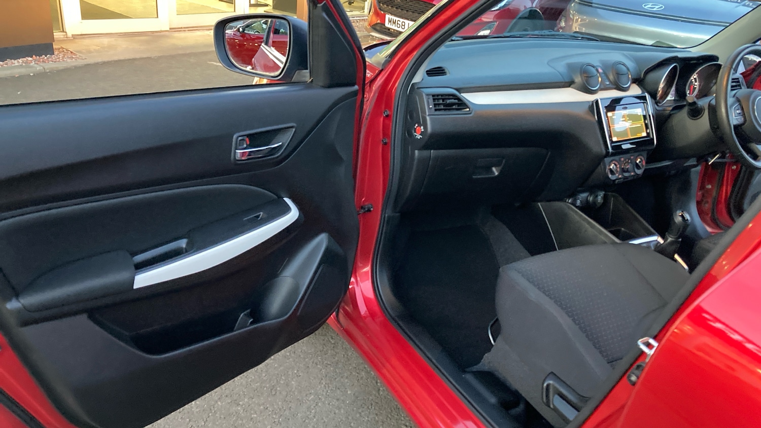 Used Suzuki Swift 2018 for sale - 76391197: Photo 31