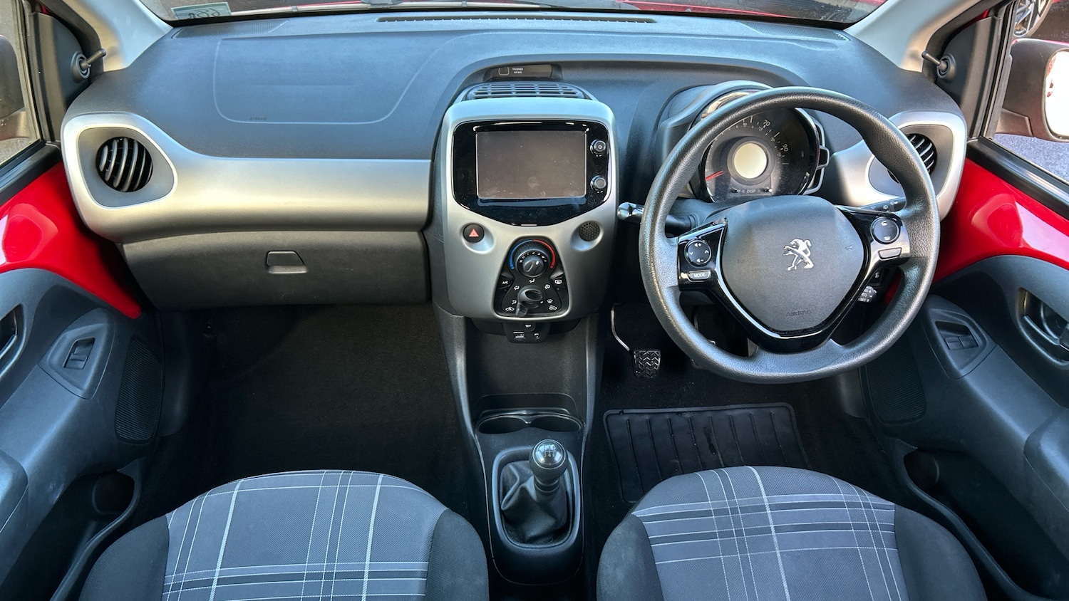 Used Peugeot 108 2017 for sale - 76835295: Photo 10