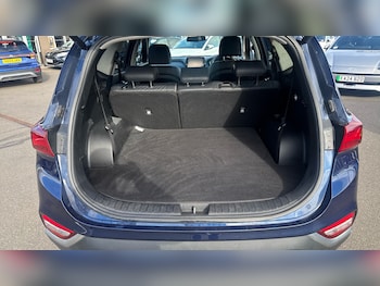 Used Hyundai Santa Fe 2019 for sale - 76233050: Photo 4