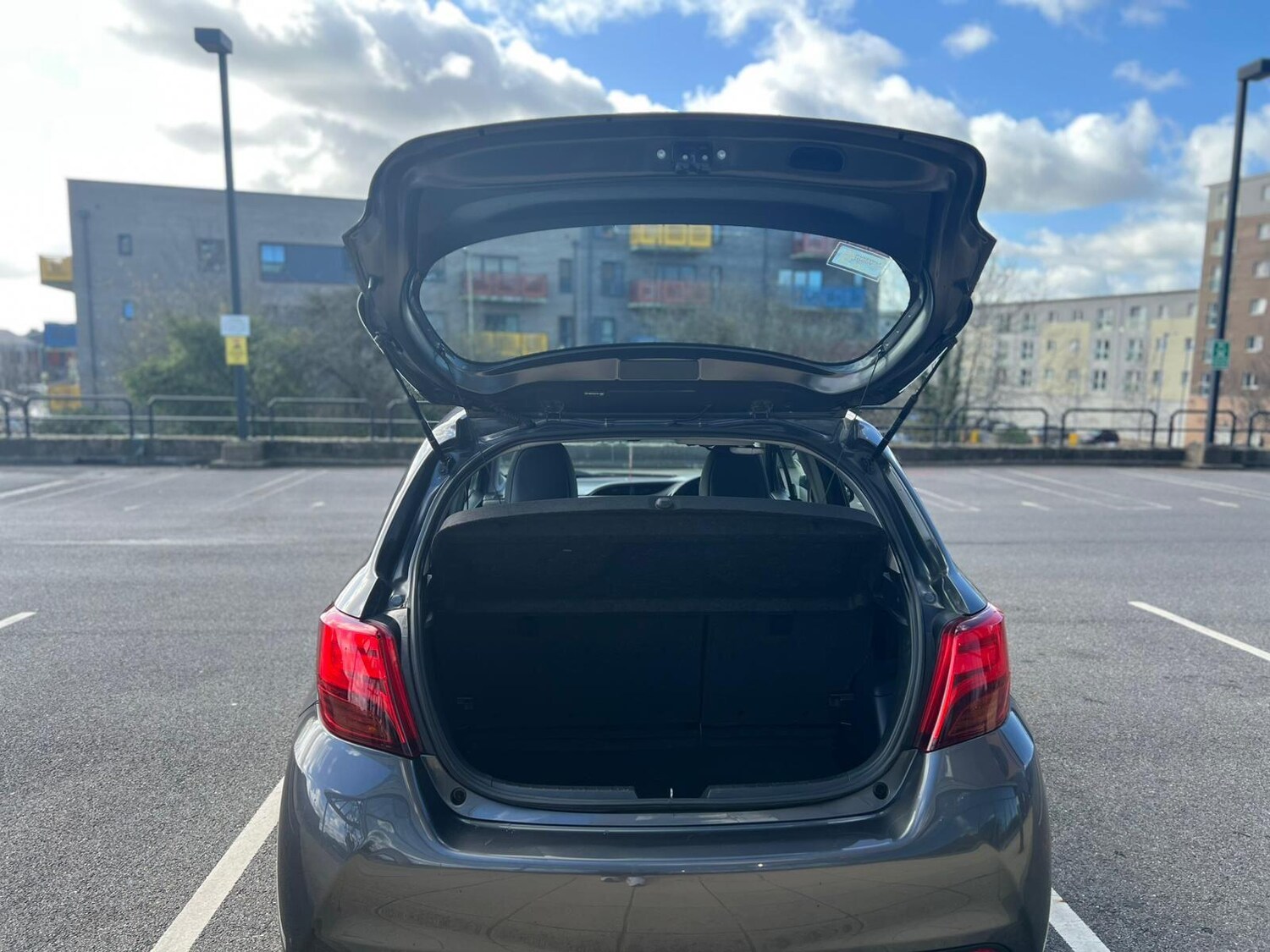 Used Toyota Yaris for sale - 78157431: Photo 31