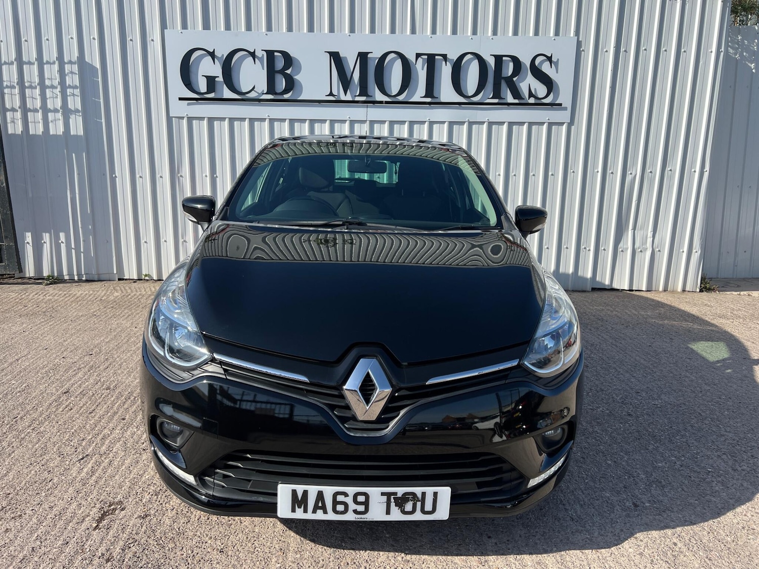 Used Renault Clio 2019 for sale - 78184912: Photo 2