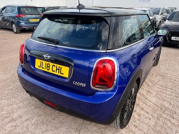 Used MINI Hatch 2019 for sale - 79452447: Photo