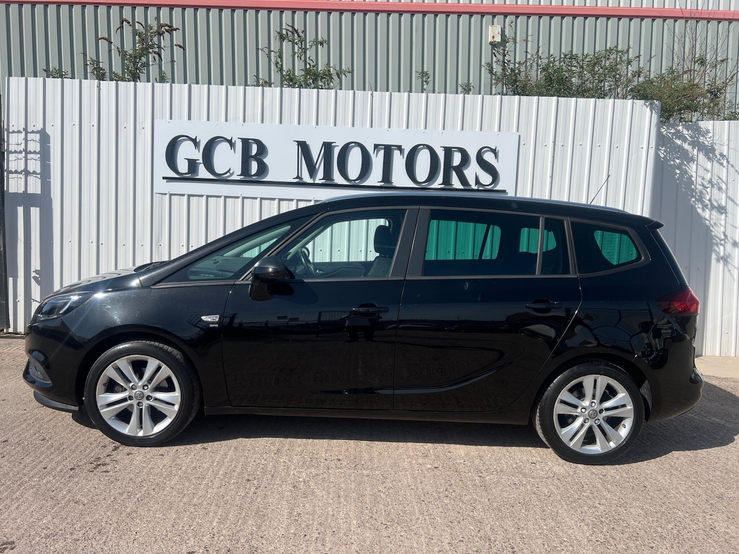 Used Vauxhall Zafira 2017 for sale - 78205169: Photo 4