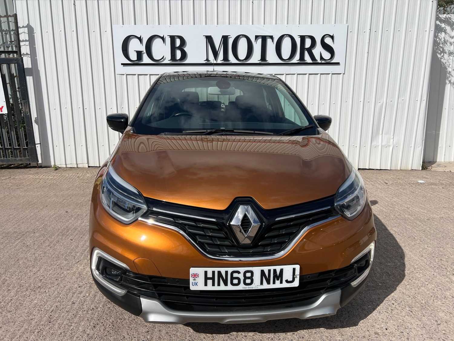 Used Renault Captur 2018 for sale - 78101257: Photo 2