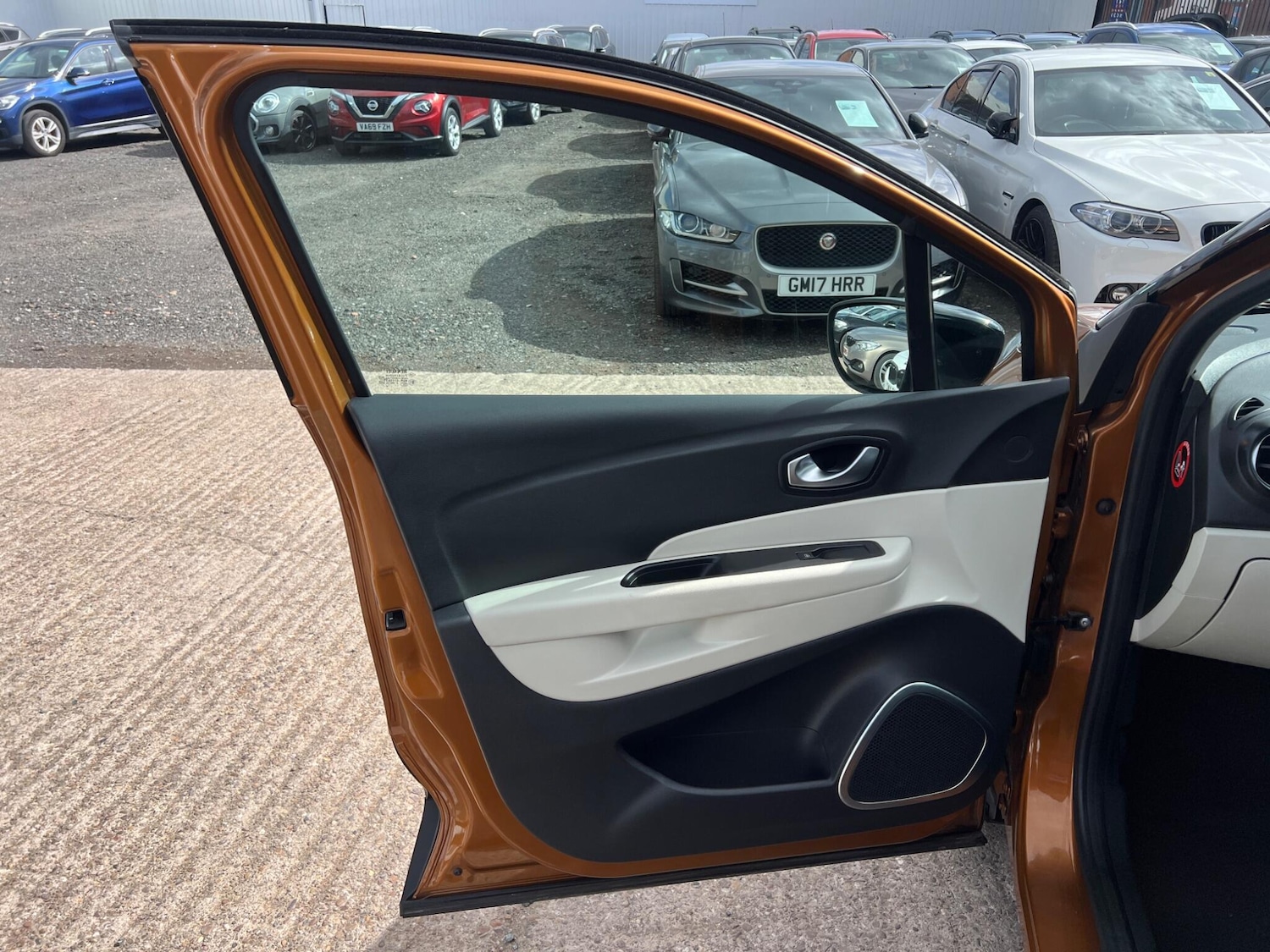 Used Renault Captur 2018 for sale - 78101257: Photo 25