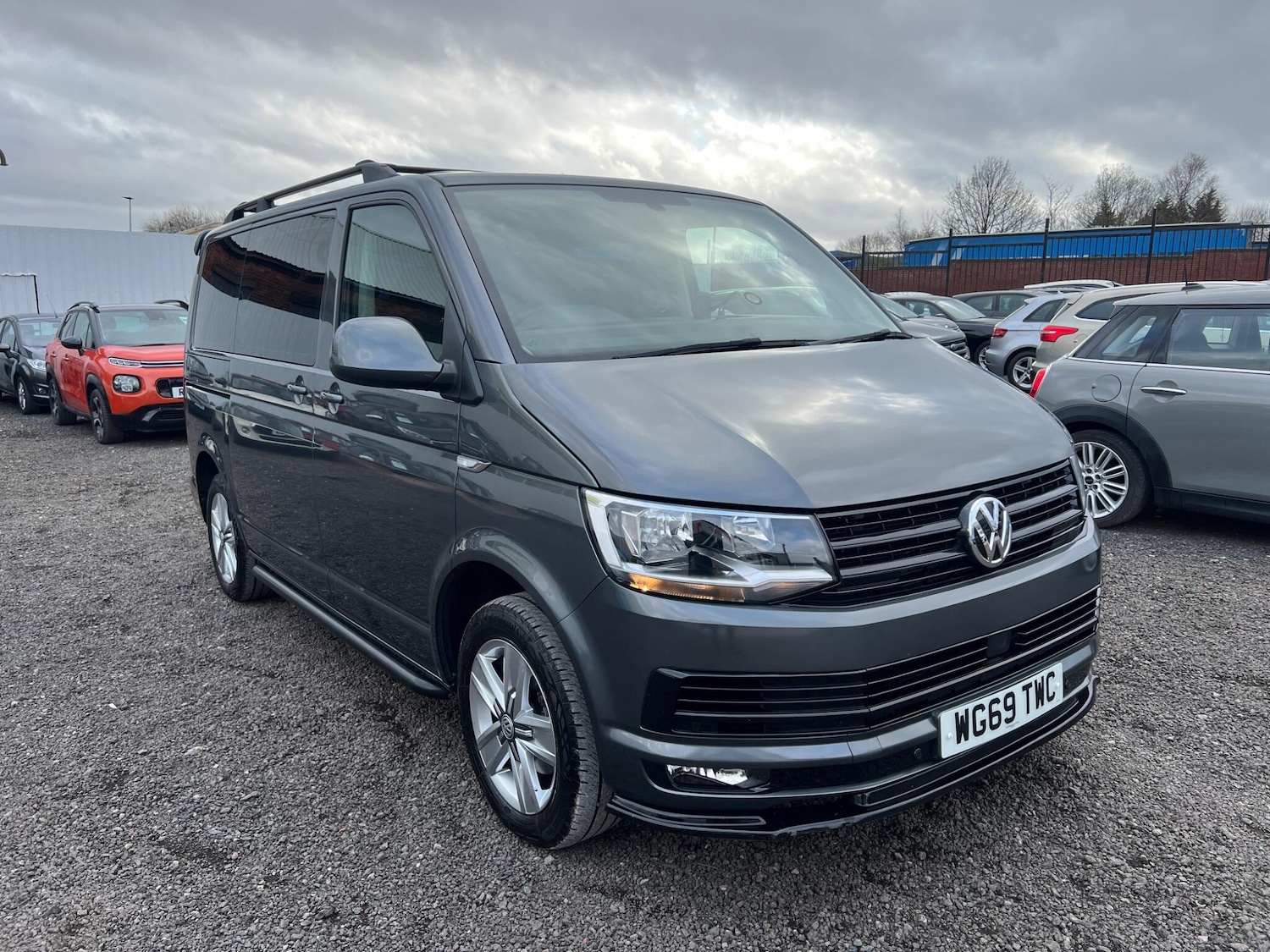 Used Volkswagen Transporter Shuttle 2020 for sale - 77709754: Photo 1