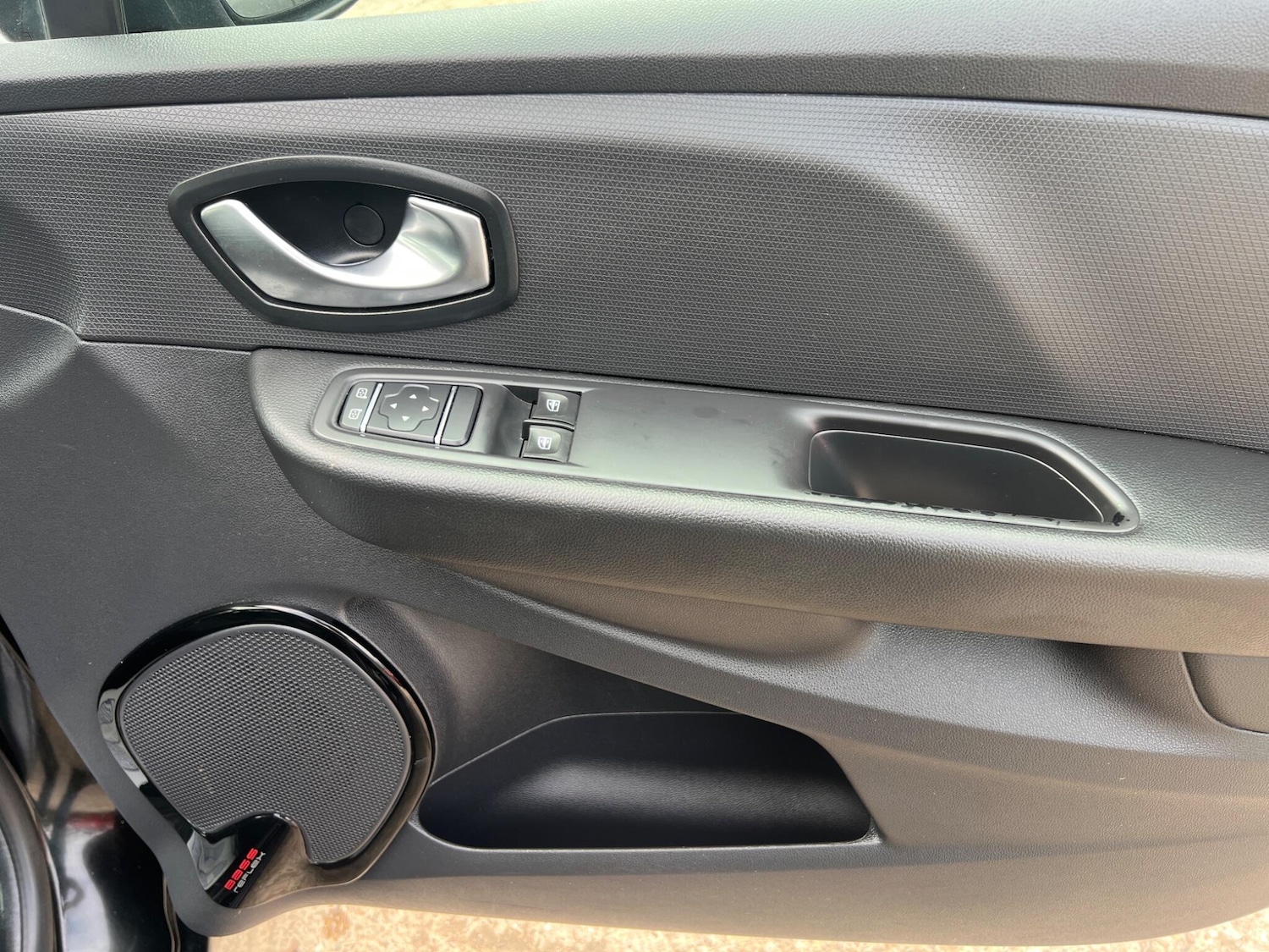 Used Renault Clio 2018 for sale - 78100128: Photo 10