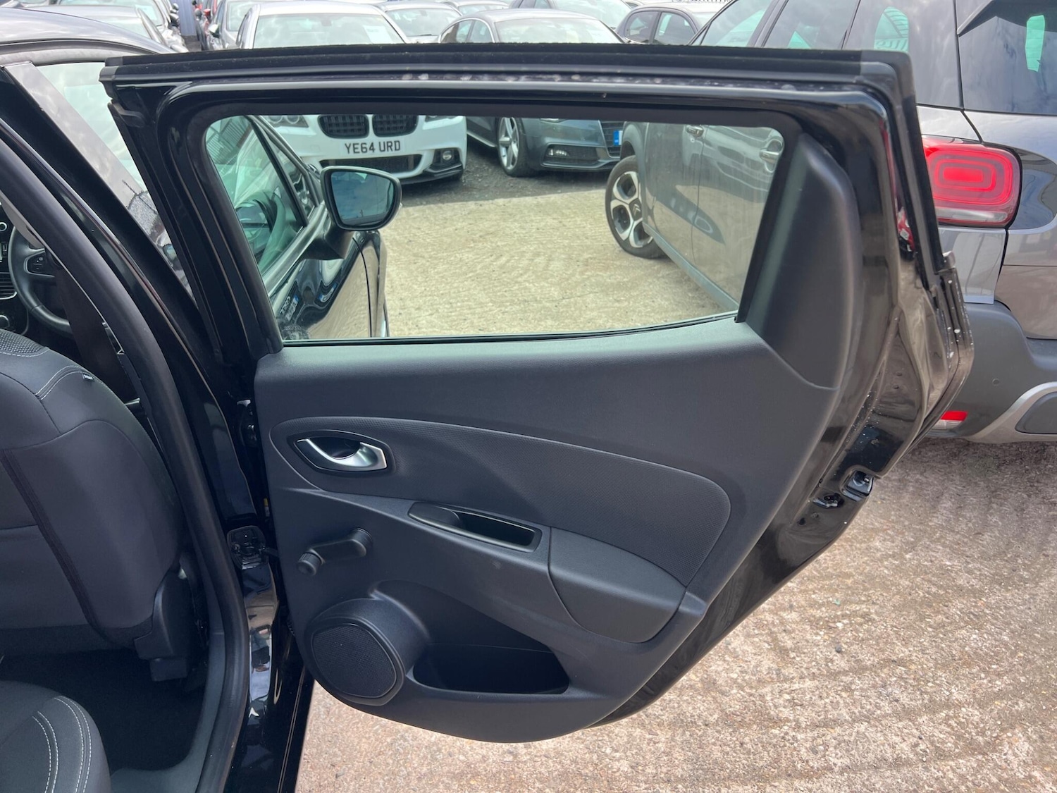 Used Renault Clio 2018 for sale - 78100128: Photo 19